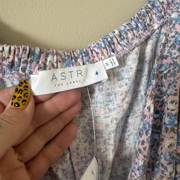 ASTR NWT Flutter Sleeve Faux Wrap Pink Blue Ditsy Floral Blouse size Medium - Picture 2 of 6